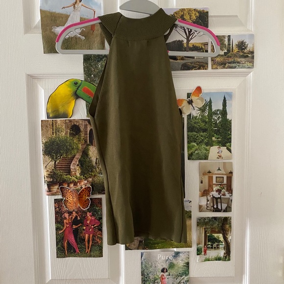 LELY WOOD GREEN COLLAR TANKTOP - Picture 3 of 3